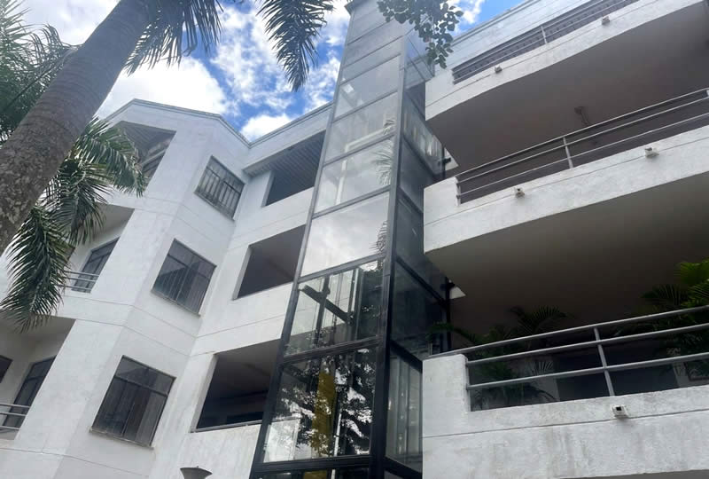 Mejore la movilidad de residentes y visitantes con ascensores para edificios, dise&ntilde;ados con seguridad y eficiencia en Bogot&aacute;, Colombia. Ascensores Fahenn